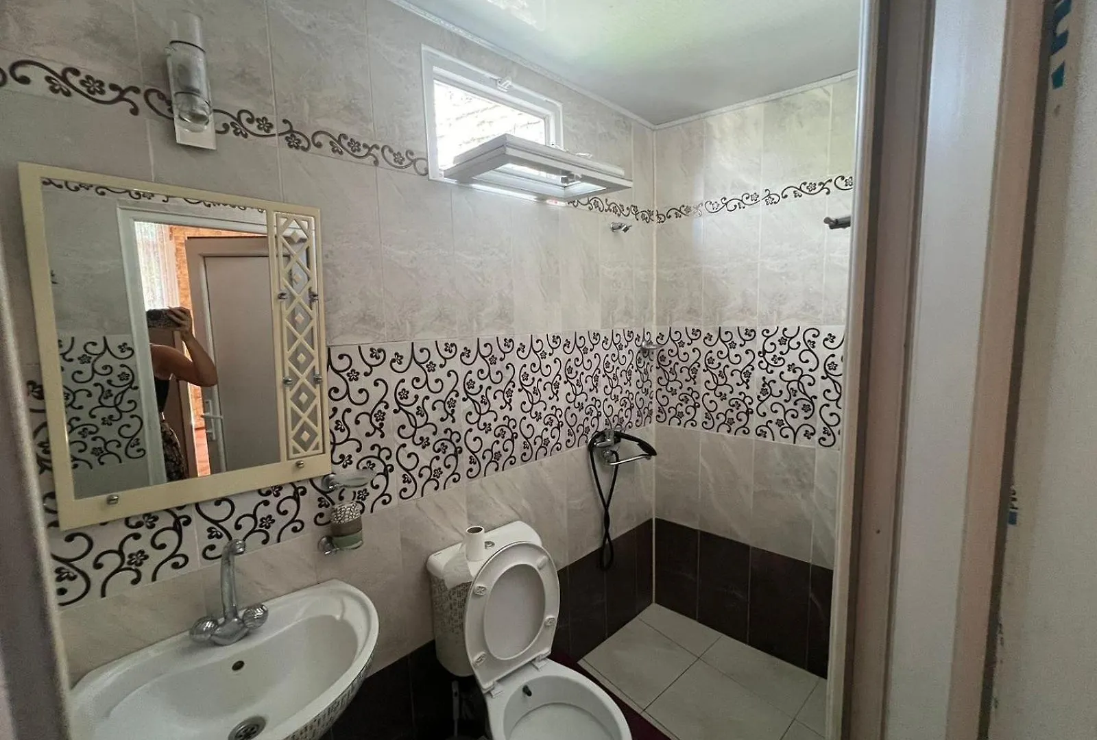 Guest house Damilia Hotel Batumi Georgia